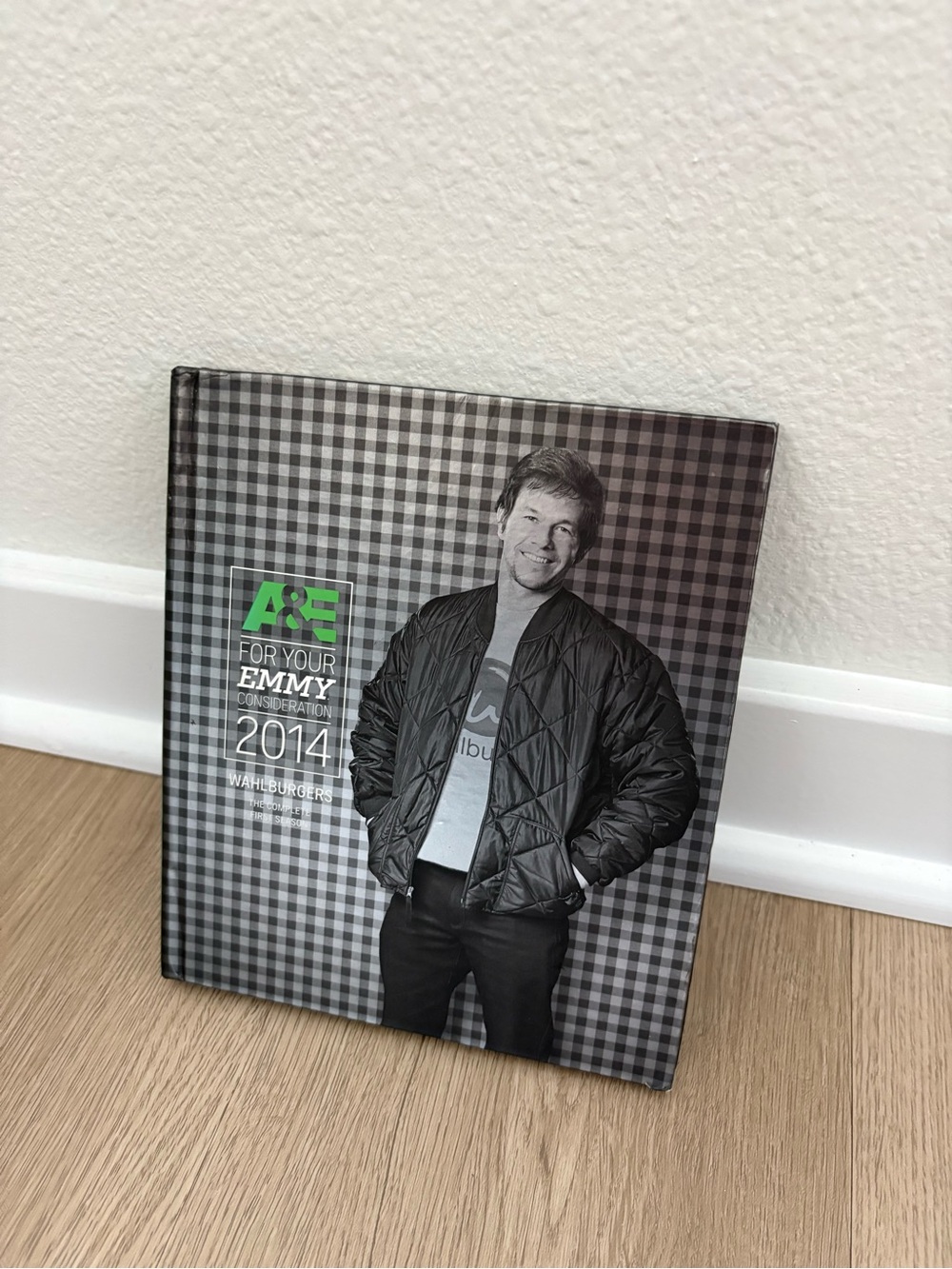 The Wahlburgers TV Show - Season 1